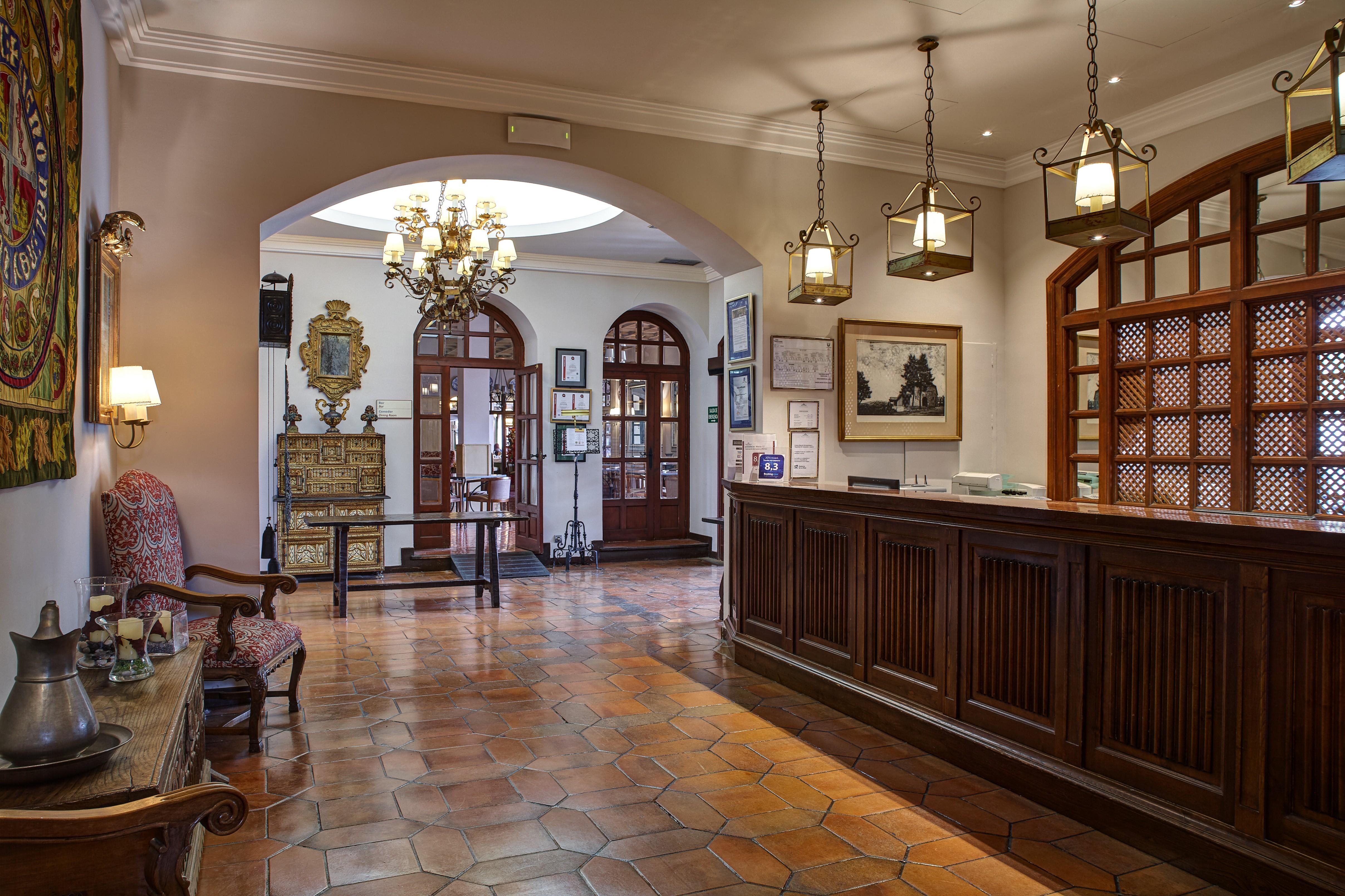 Parador De Calahorra Exterior foto