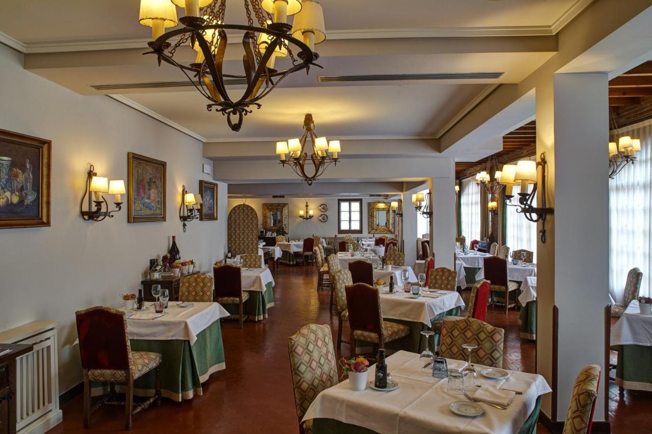 Parador De Calahorra Exterior foto